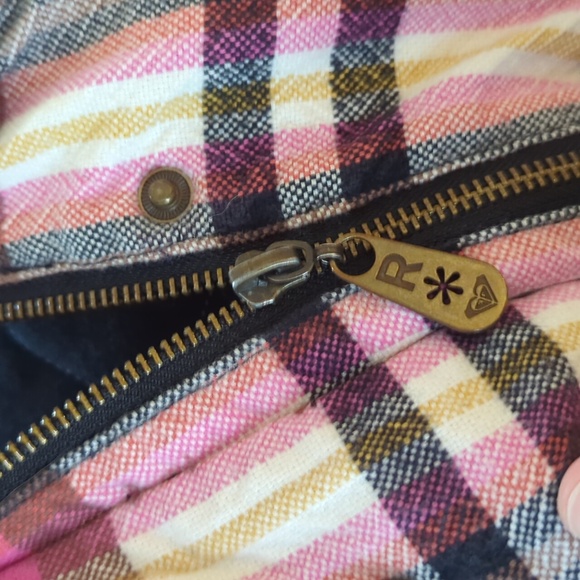 Woman's Roxy winter coat! - Picture 8 of 8